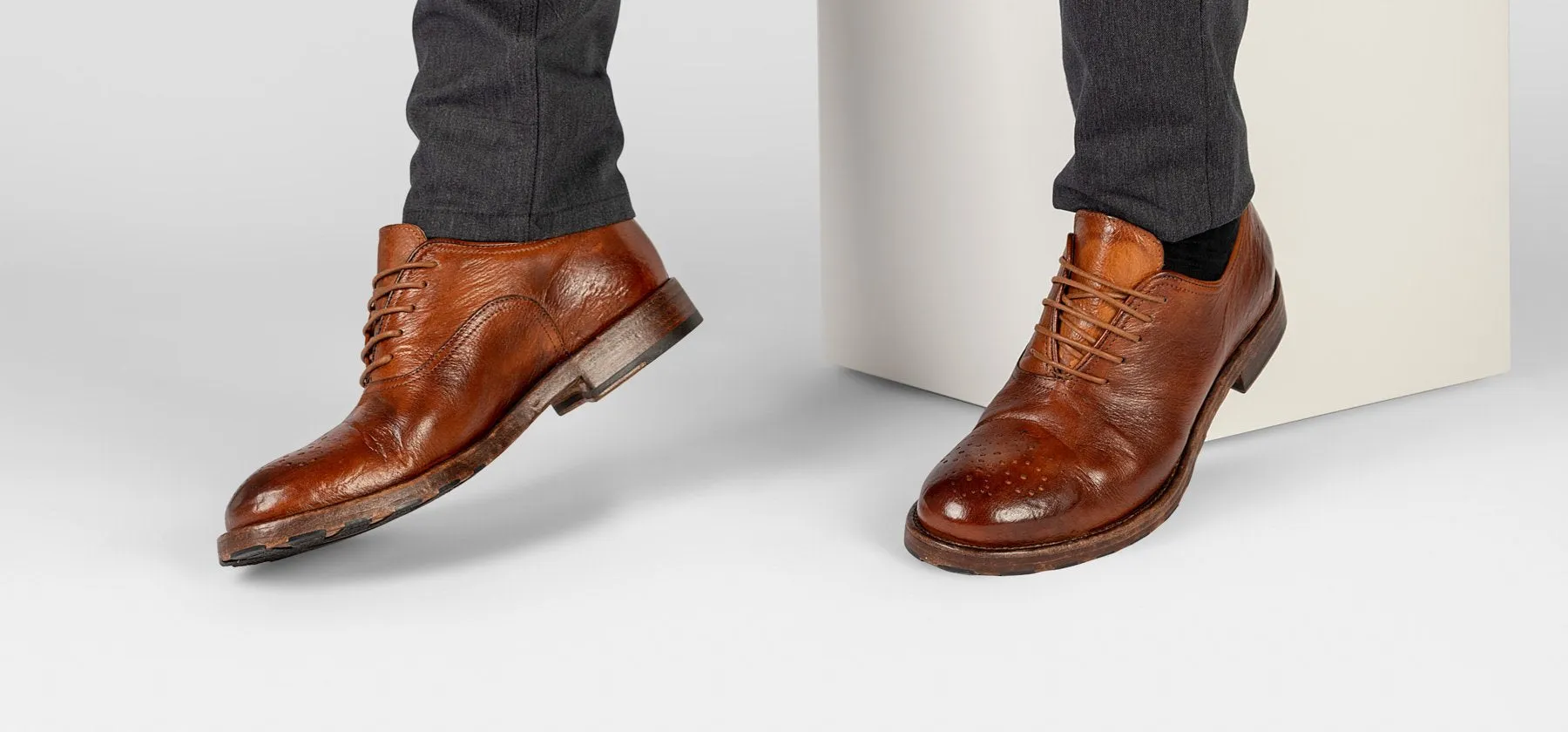 ASTON terra-brown oxford shoes.